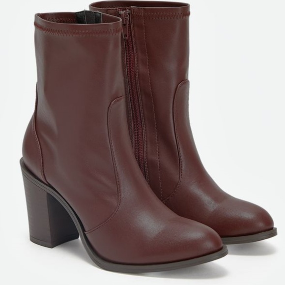 JustFab Shoes - Just Fab Gwendolnn Women's Leather Boots Sz 6, 8